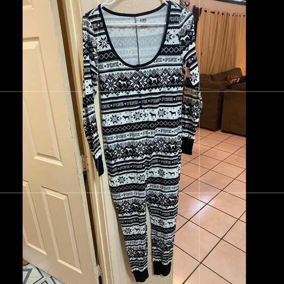 PINK Victoria's Secret Other - PINK Victoria’s Secret pajamas